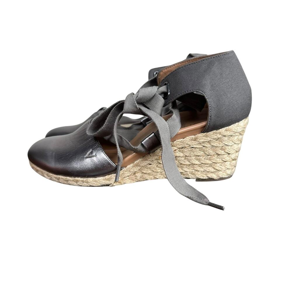 Vionic Women's Kaitlyn Metallic Silver Leather Espadrille Wedge Sandals Size 7